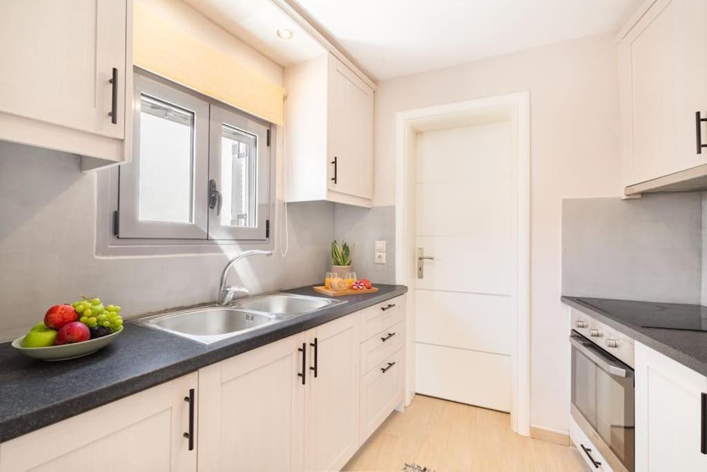 Van Louis Place Vathi  Exterior photo