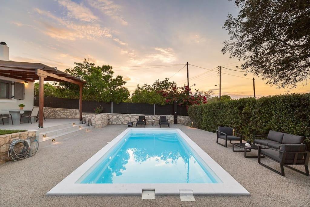 Van Louis Place Vathi  Exterior photo