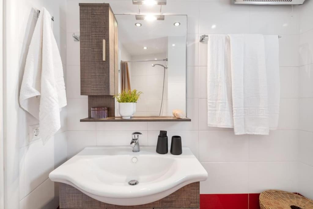 Van Louis Place Vathi  Exterior photo
